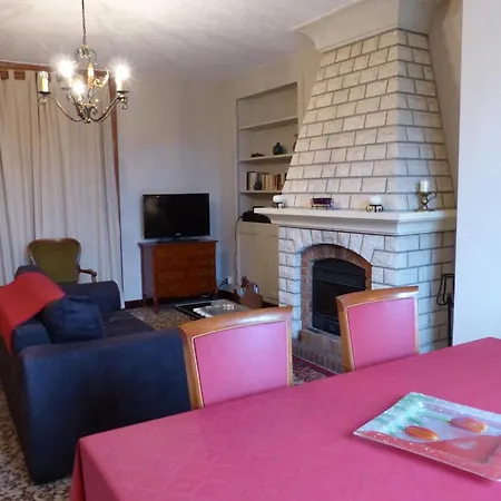 A Avec Cheminee Et Jardin Clos - Fr-1-489-11 * Saint-Ennemond